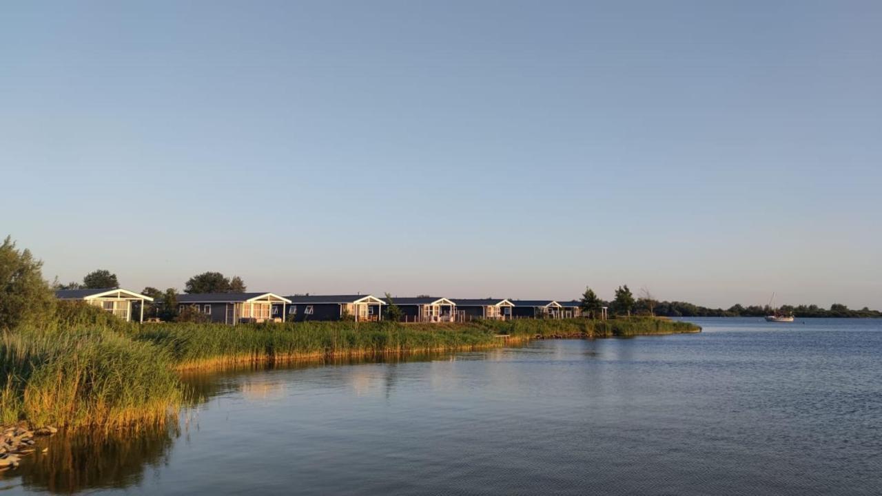 Mobilheim Herz Lauwersoog - Chalet Robbengat Exterior photo